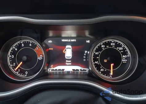 2016 Jeep Cherokee Trailhawk z USA, uszkodzony, nr VIN 1C4PJMBS7GW109953